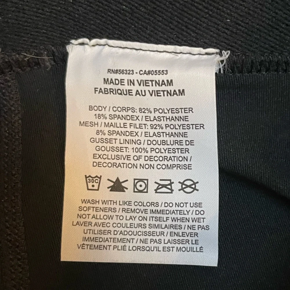 Nike Pro Womens Small Black Dri FIT Cropped Leggings Capri Tights Swoosh EUC